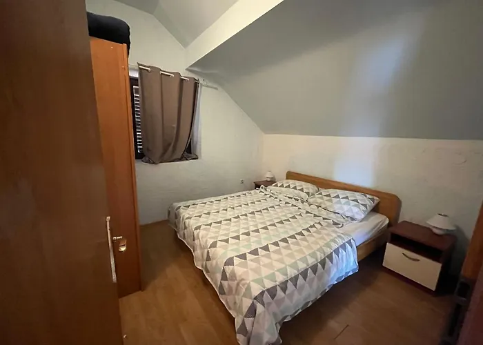 Apartamento With Parking Space Ivan Dolac, Hvar - 8753 *